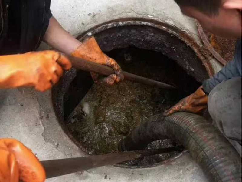 蒙阴清理化粪池时如何避免沼气的危害？